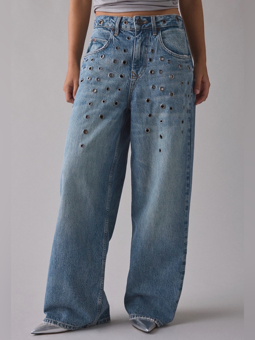 Uo Bdg Jaya Studded Eyelet Cutout Baggy Boyfriend Tinted Denim Jeans Size 24